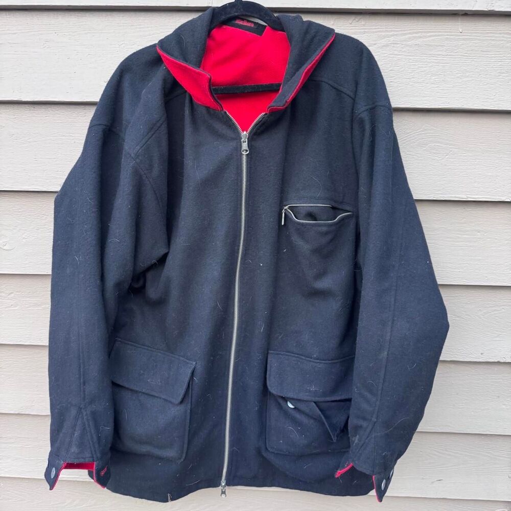 Marlboro Men's Navy and Black Jacket